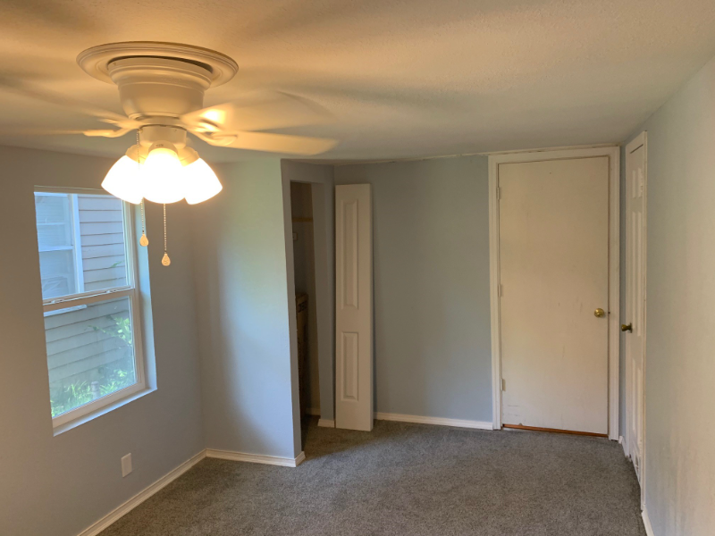 2037 S Dewey Ave - Photo 2 of 16