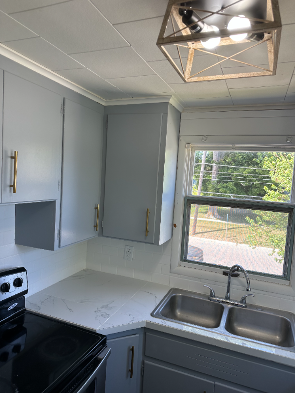 417 W Center St #C - Photo 3 of 10