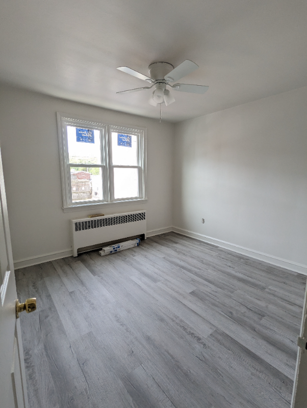 307 W 6th St - Photo 3 of 7