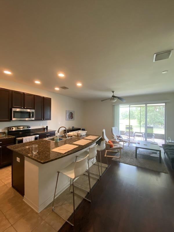 6828 Holly Heath Dr - Photo 4 of 16