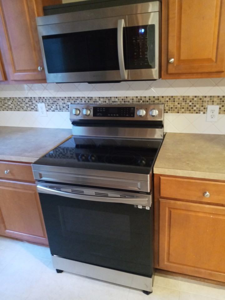 238 Wilbur Ave Se #1 - Photo 3 of 18