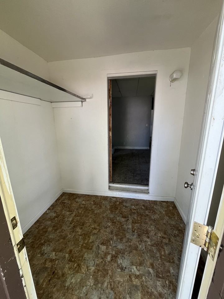 217 E Fremont St #NA - Photo 2 of 9