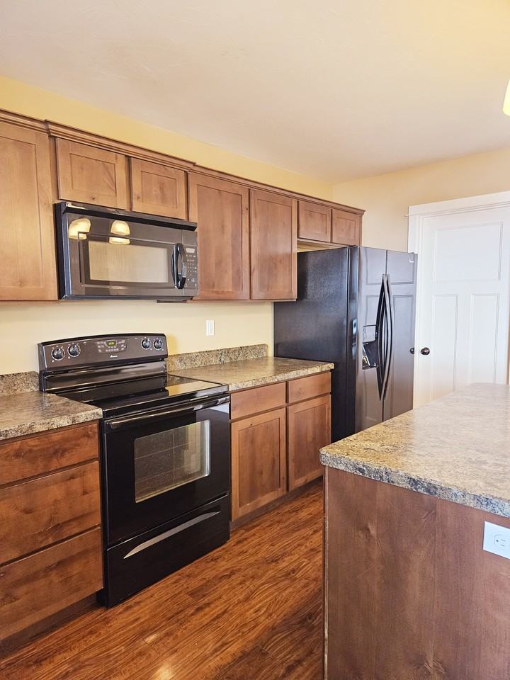 5823 Red Berry Trl #NA - Photo 6 of 14