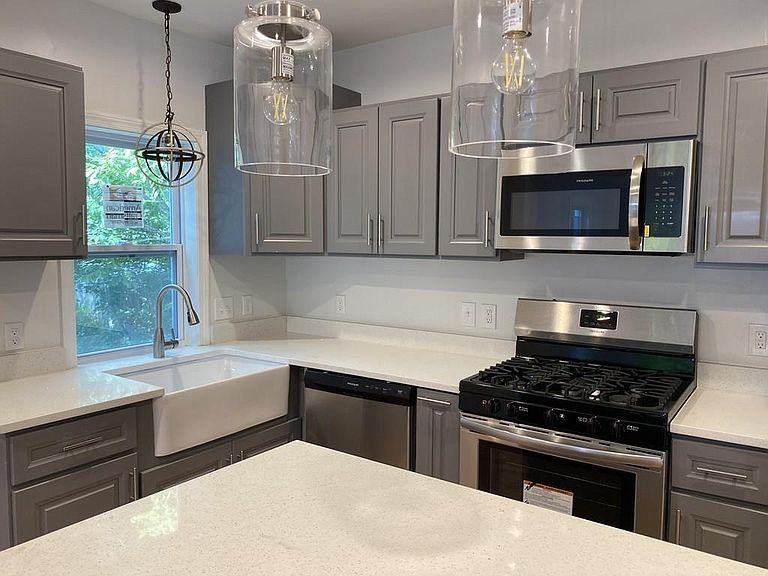 147 Pacific St #NA - Photo 3 of 6