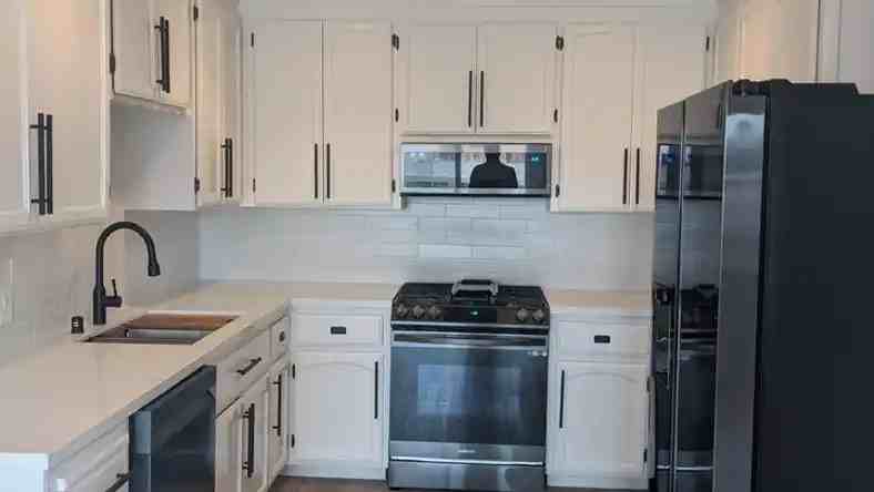 19 East 19th Street - Photo 2 of 3