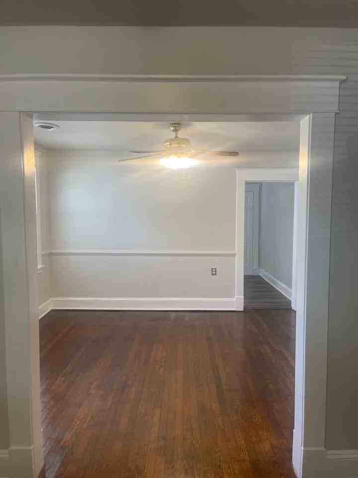 1310 Lynhaven Ave - Photo 3 of 23