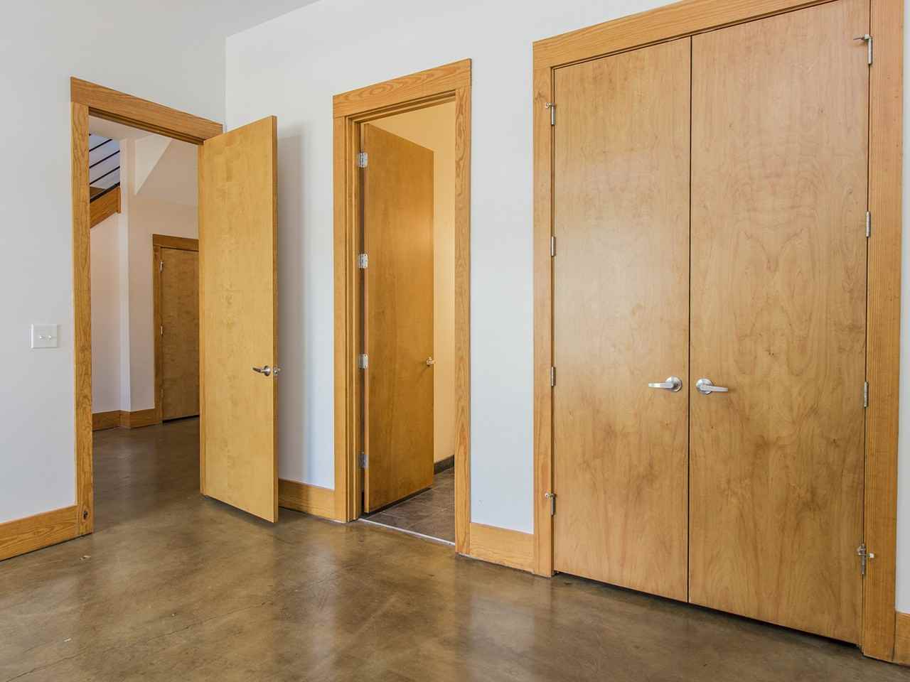452 Arlington St - Photo 7 of 21