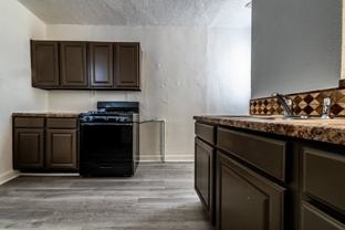 8456 S Wabash Ave - Photo 1 of 1