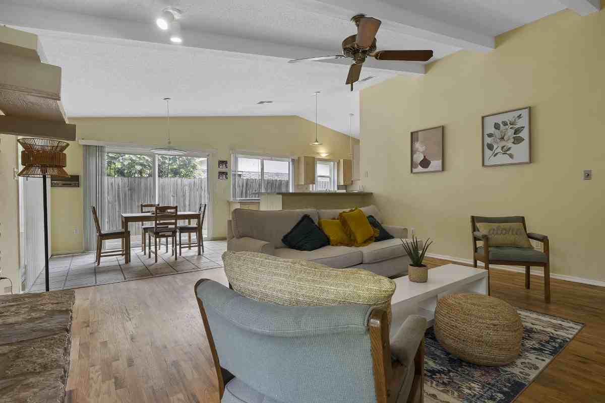 12738 El Sonteo Street - Photo 3 of 28