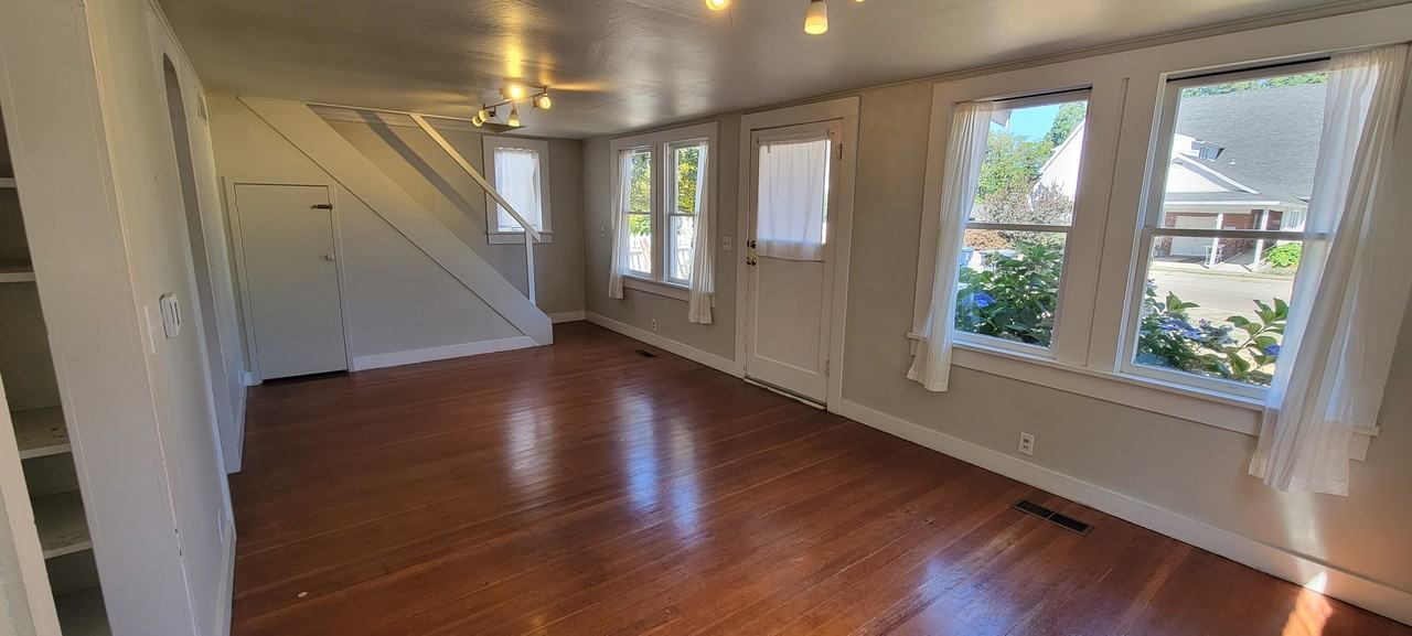 15038 2nd Street Northeast - Photo 2 of 7