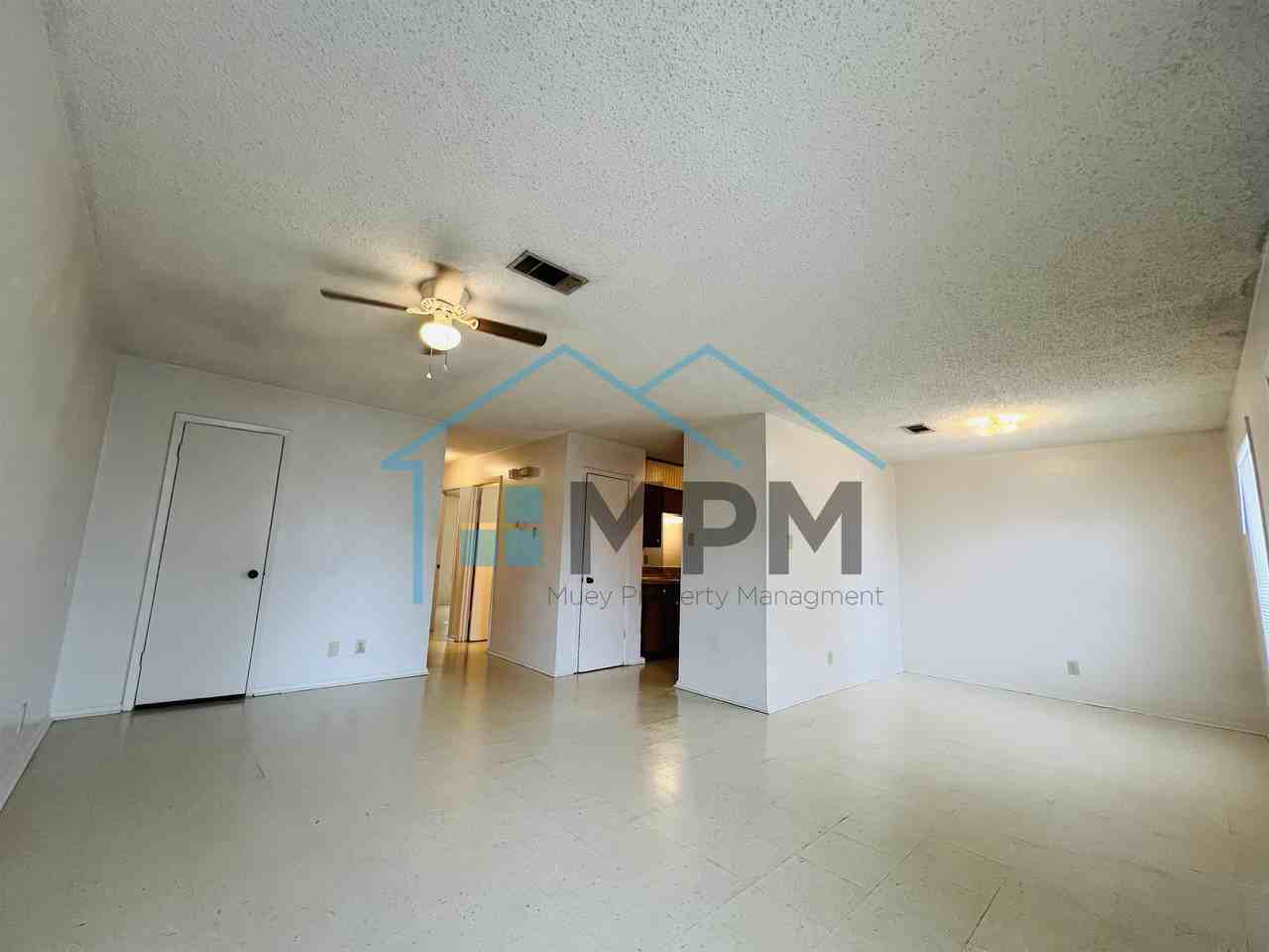 50 Colonial Dr #B - Photo 2 of 11
