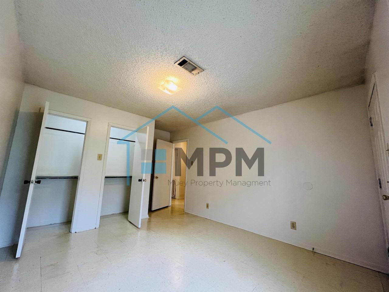 50 Colonial Dr #B - Photo 6 of 11