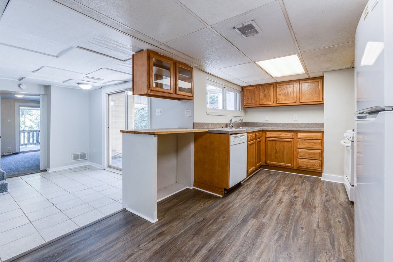 2749 Oakley Way - Photo 2 of 35