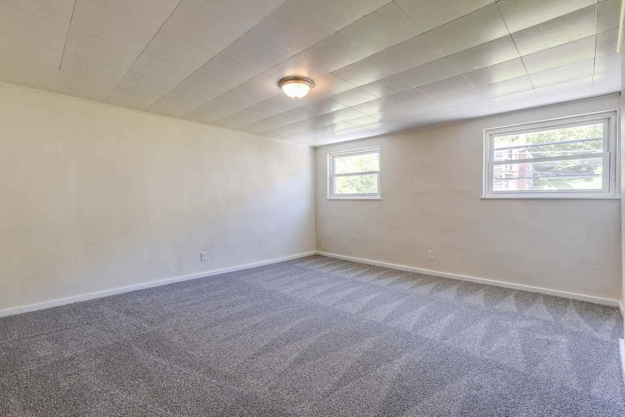 2749 Oakley Way - Photo 7 of 35