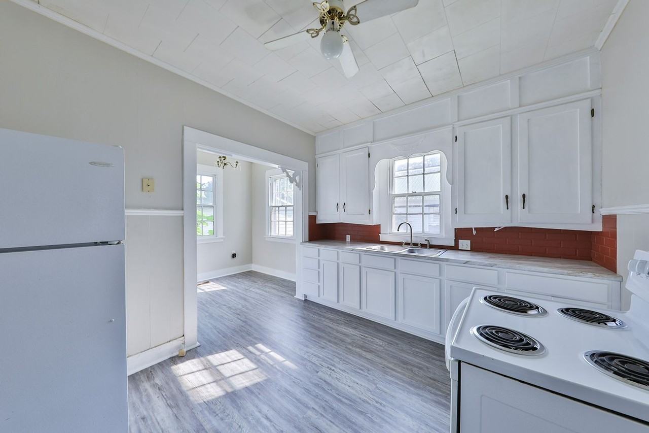202 K St - Photo 3 of 11