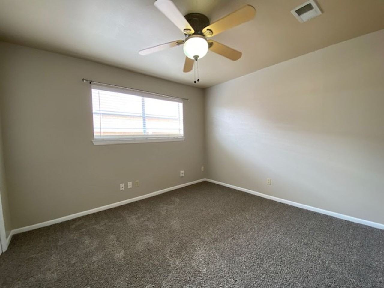 14126 Atascadera Ave - Photo 6 of 40