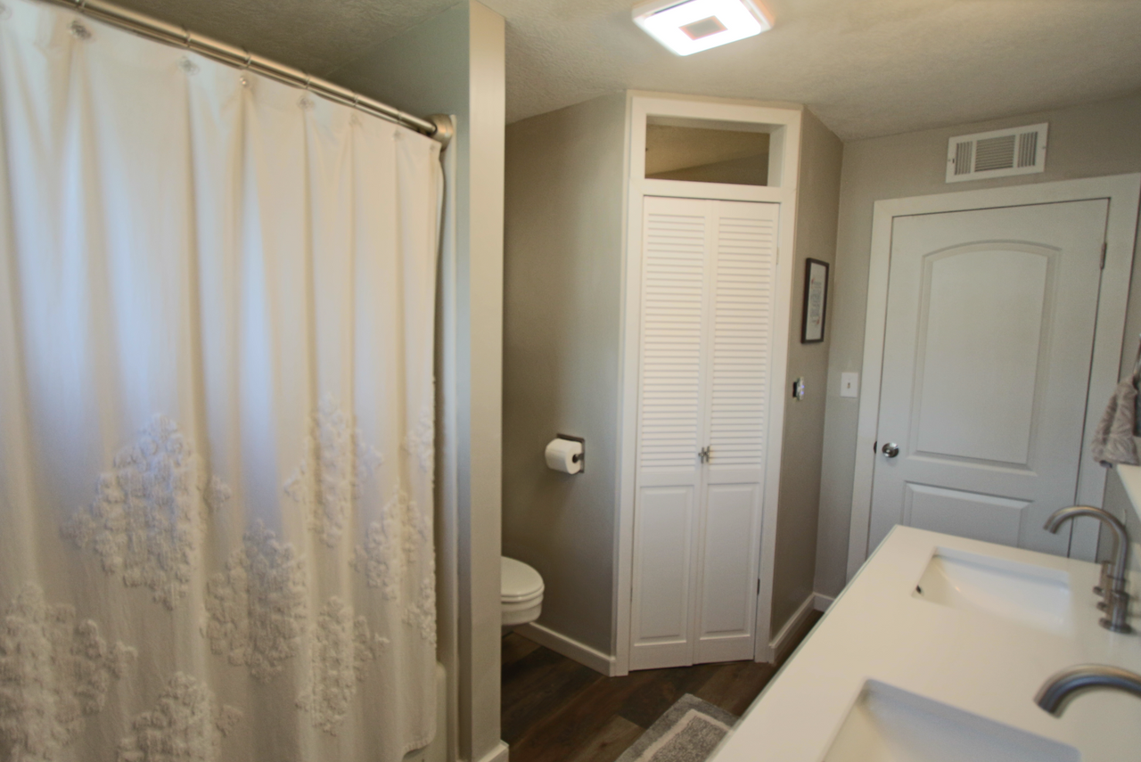 W12 - 419 S 100 E - Photo 3 of 19