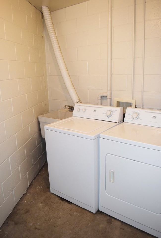 Healey Townhomes - Photo 2 of 19