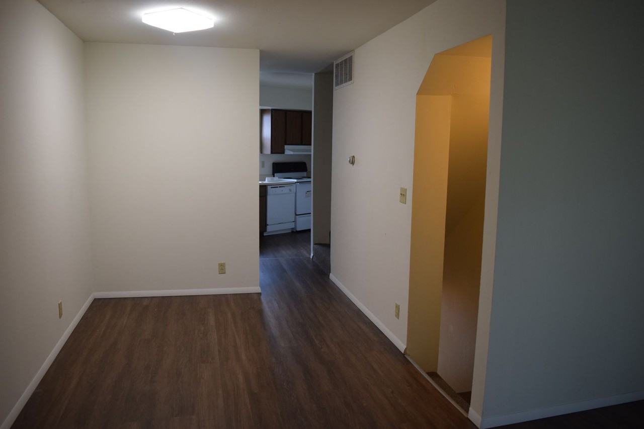 Healey Townhomes - Photo 4 of 19