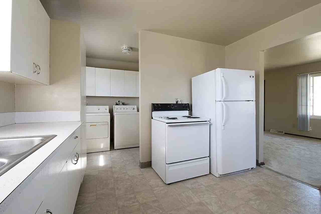 409 24th Ave Nw - Photo 3 of 12