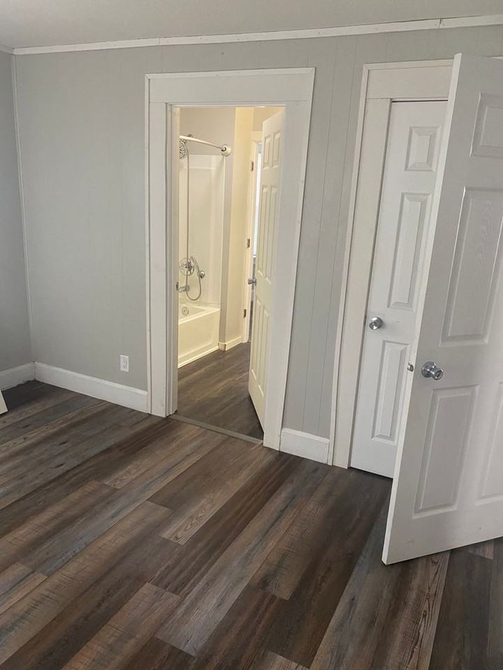 1804 N Ball Ave - Photo 4 of 11