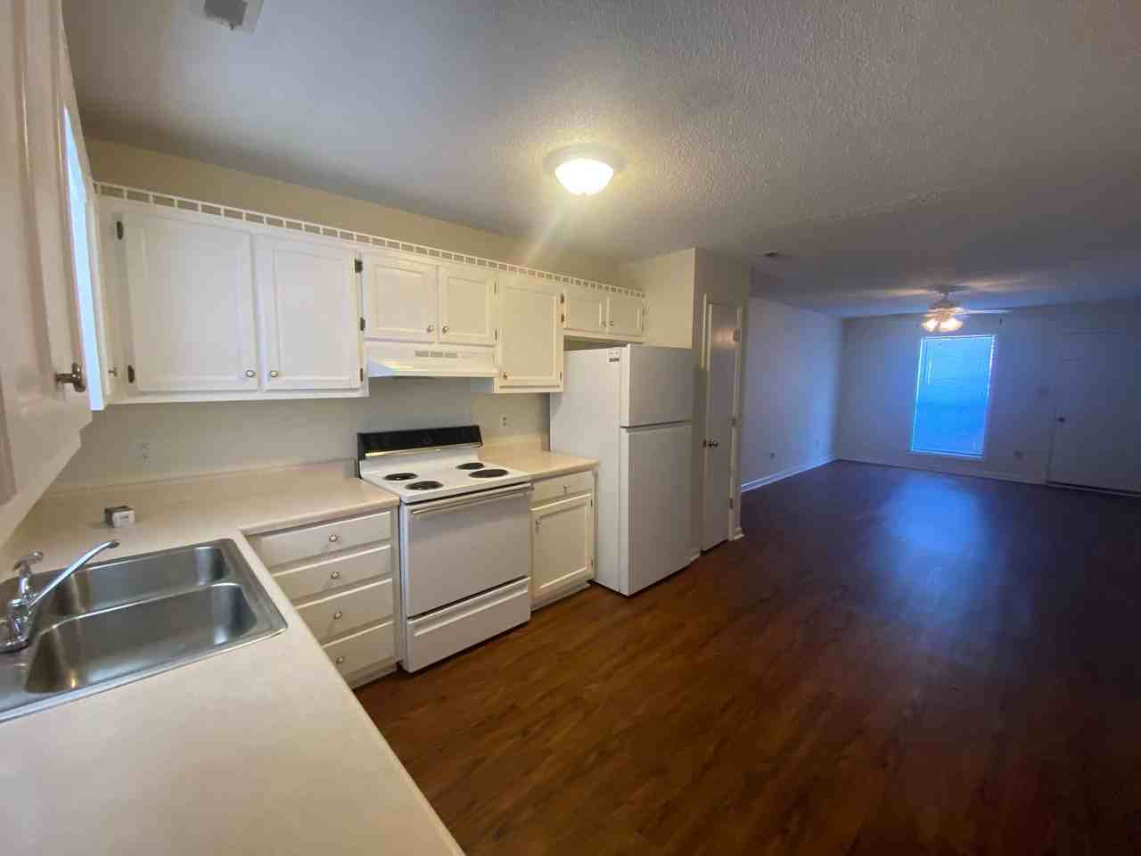 1206 Brookline Ave - Photo 2 of 16