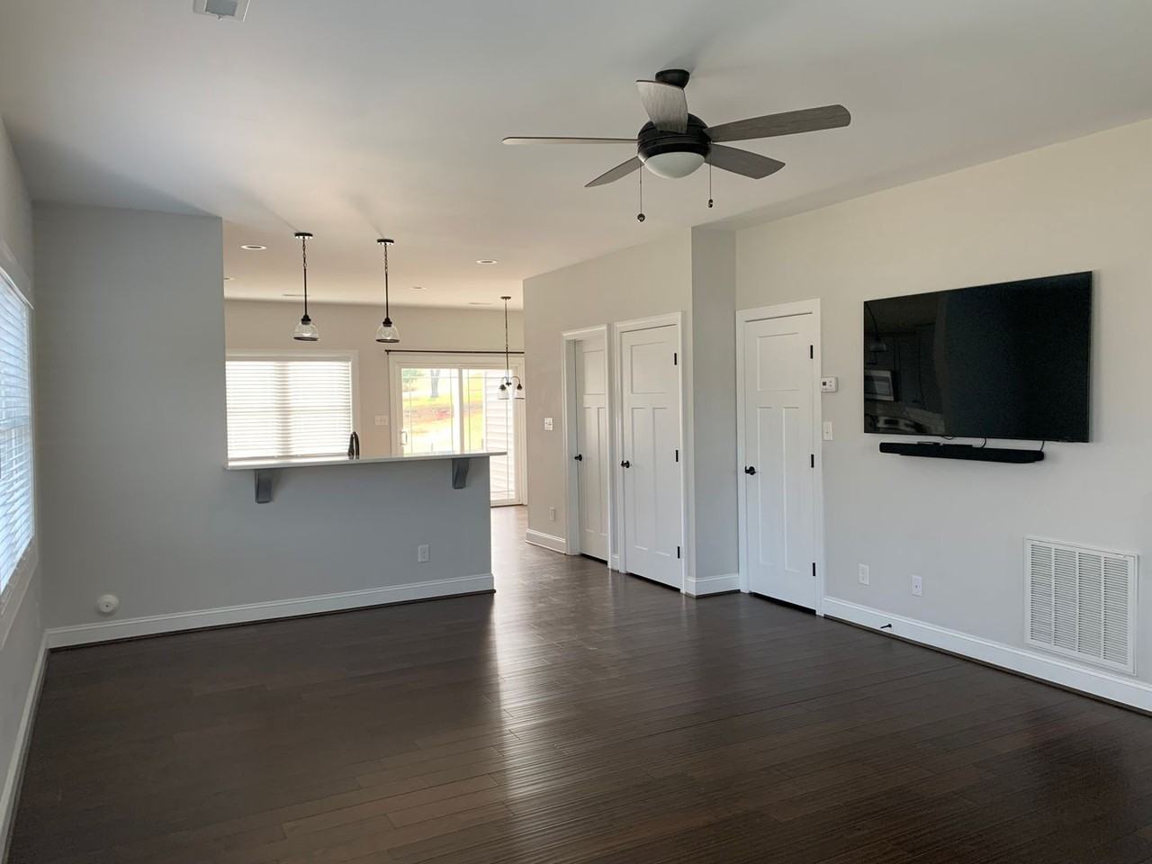 324 Meridian St - Photo 3 of 16