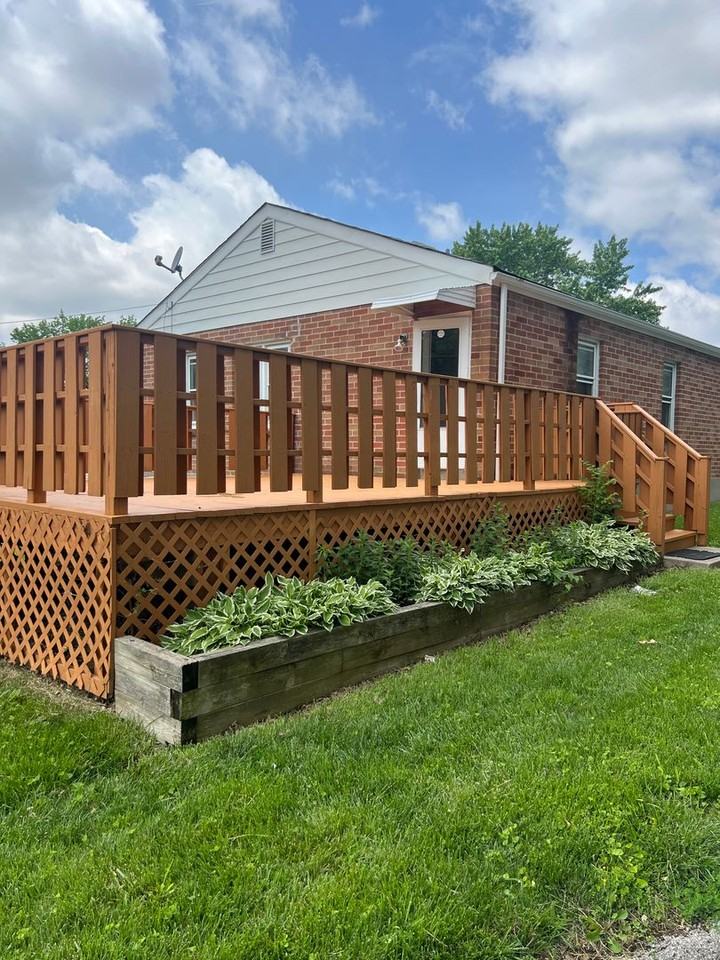 9100 Stansberry Ave - Photo 2 of 11