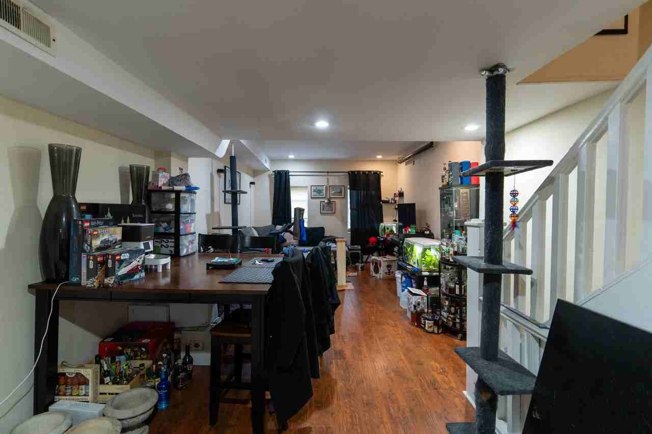 1026 N Randolph St 2nd Fl - Photo 6 of 17