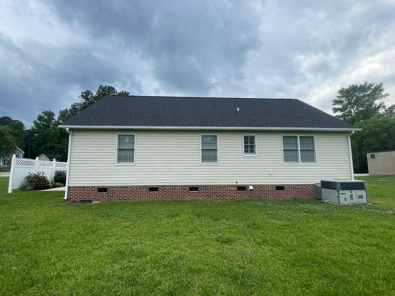 1012 Walnut Dr - Photo 2 of 25
