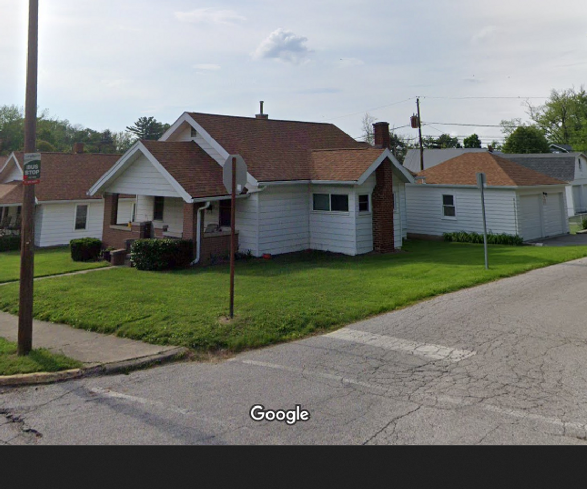 109 E 14th St - Photo 2 of 14