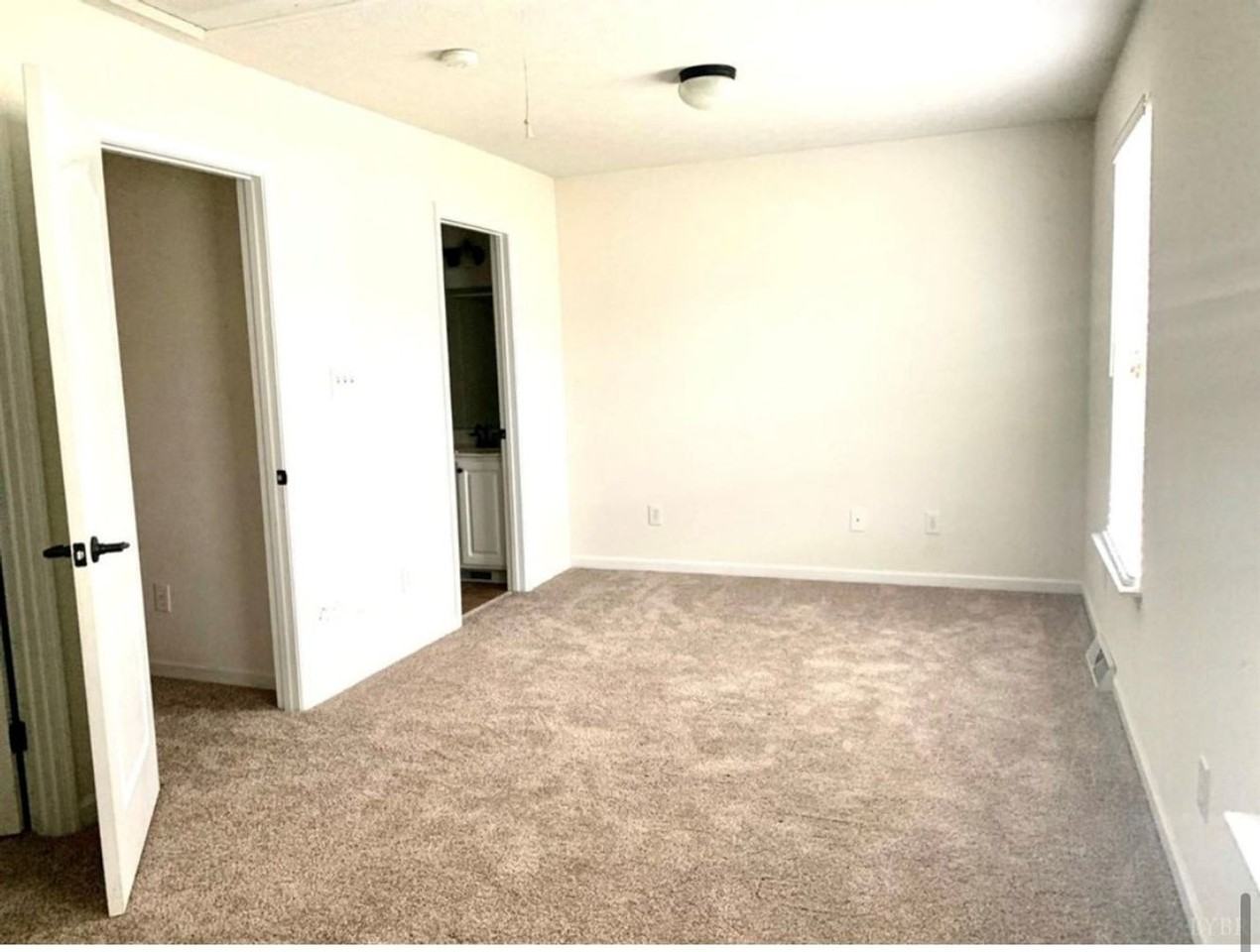 81 Catherine Ct - Photo 4 of 13