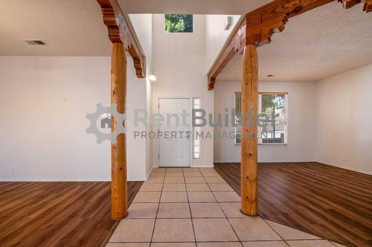 5127 Pebble Rd Nw - Photo 3 of 37