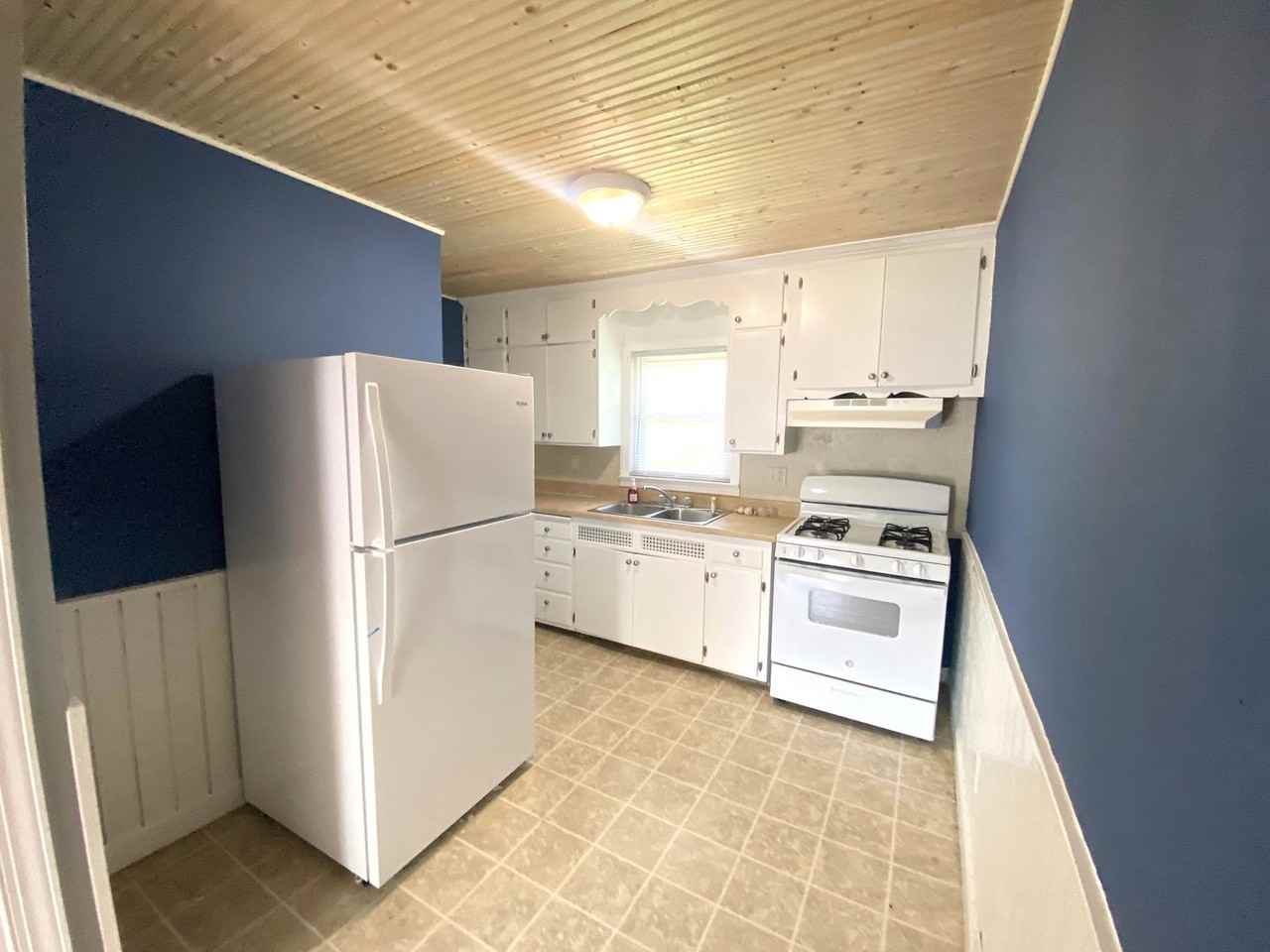 3904 N Monroe Ave - Photo 3 of 10