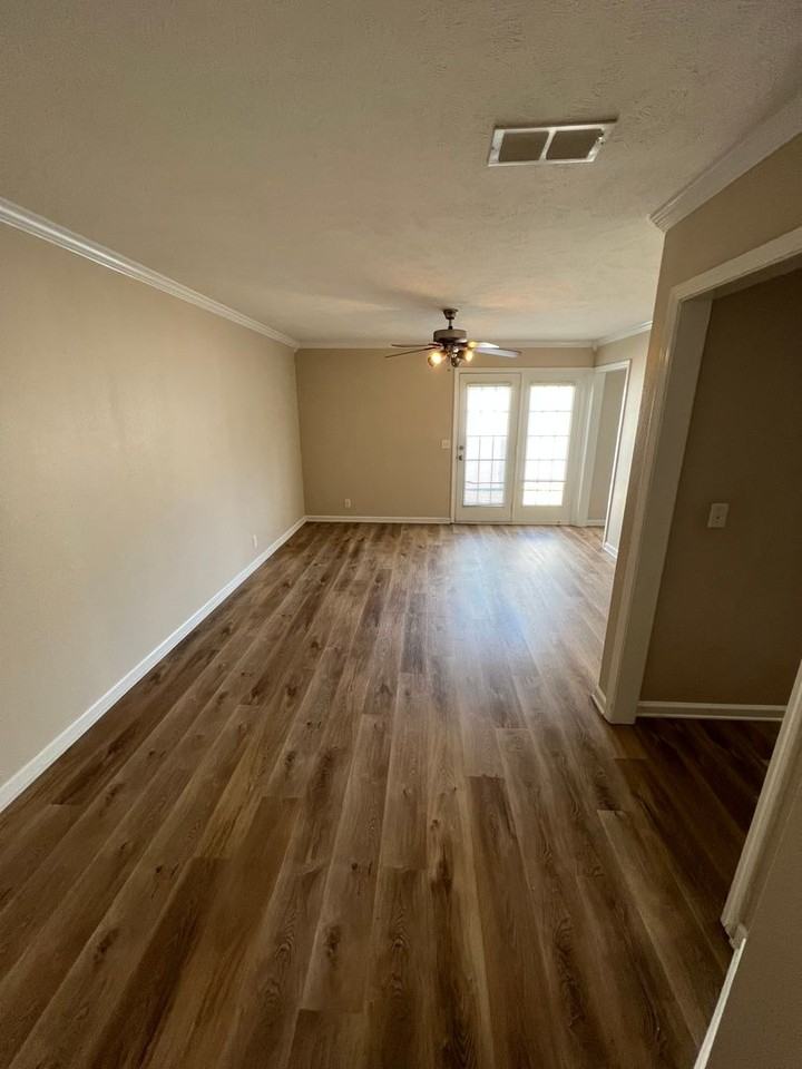 872 Wolves Den Pl - Photo 4 of 11