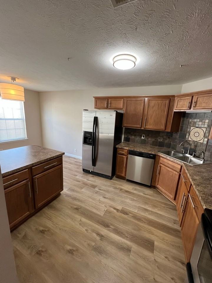 872 Wolves Den Pl - Photo 5 of 11