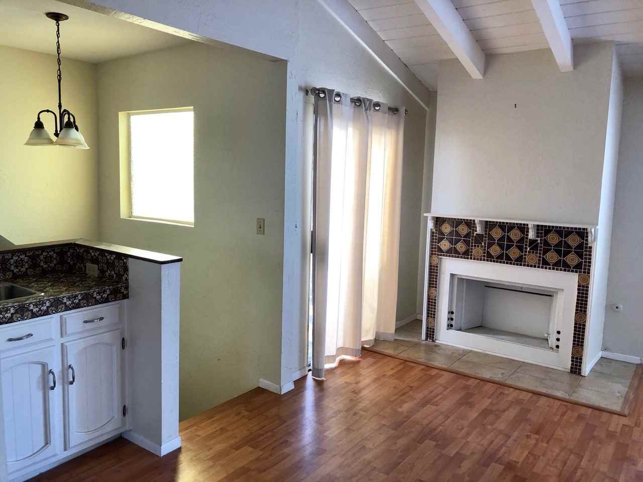 2171 Monmouth Dr - Photo 4 of 35