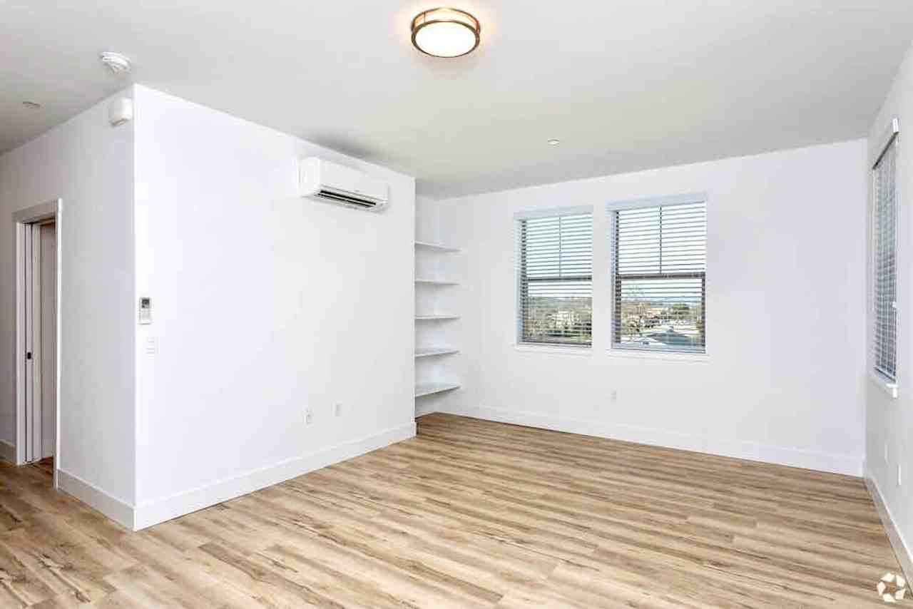 Emerald Ridge Apartments - Photo 7 of 17