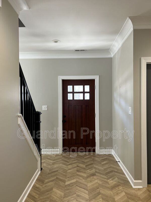 172 Summerlin Dr - Photo 2 of 36