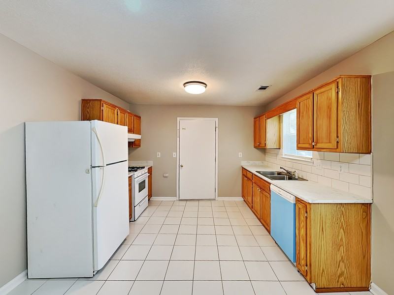 276 Village Dr - Photo 6 of 20