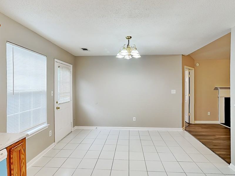 276 Village Dr - Photo 7 of 20