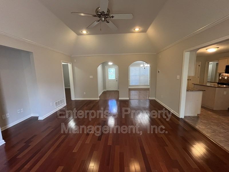 11861 Bridal Ln - Photo 7 of 26