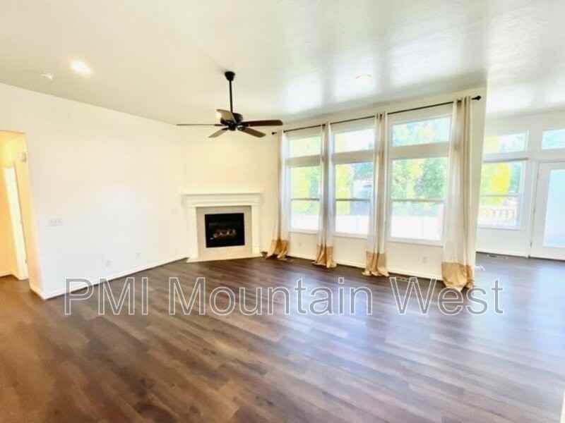 2815 Wn - Photo 3 of 35