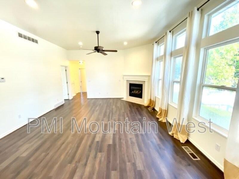 2815 Wn - Photo 4 of 35