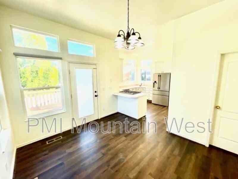 2815 Wn - Photo 7 of 35