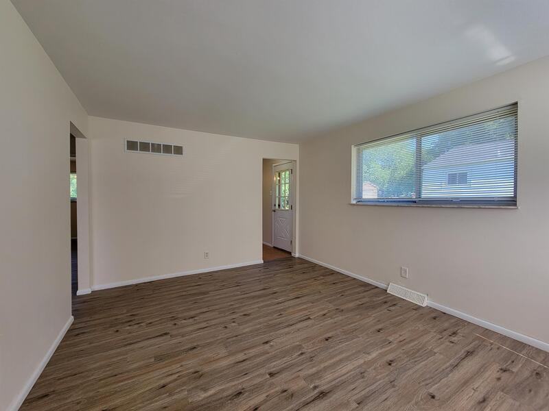 3969 Jane Ave - Photo 2 of 9