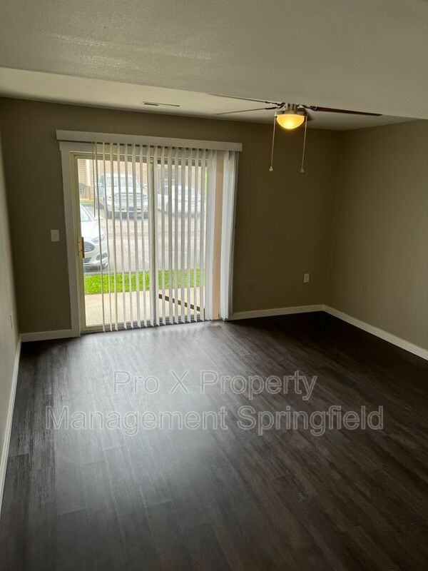 2125 Southfork Dr - Photo 2 of 20