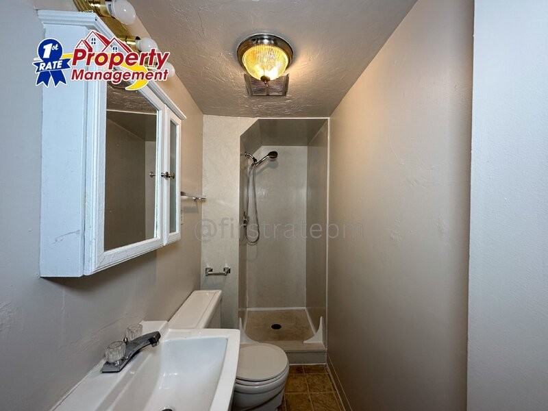 1623 S Taggart St - Photo 4 of 13