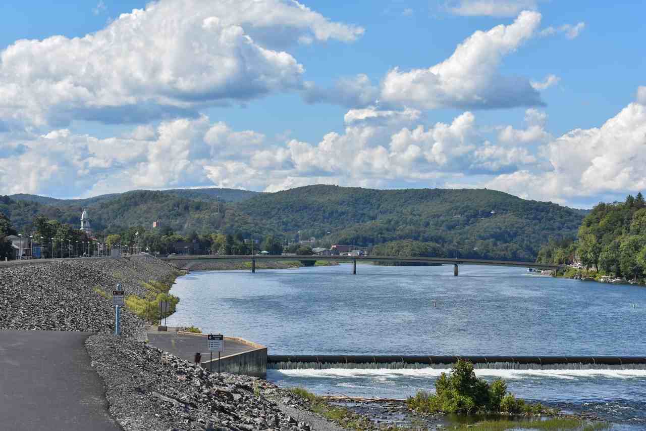 MT810 - Photo 2 of 50