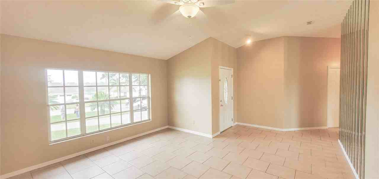 105 Glen Abbey Ln - Photo 2 of 38